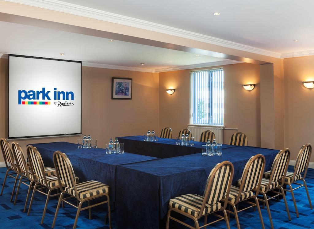 Park Inn By Radisson Shannon Airport Екстер'єр фото