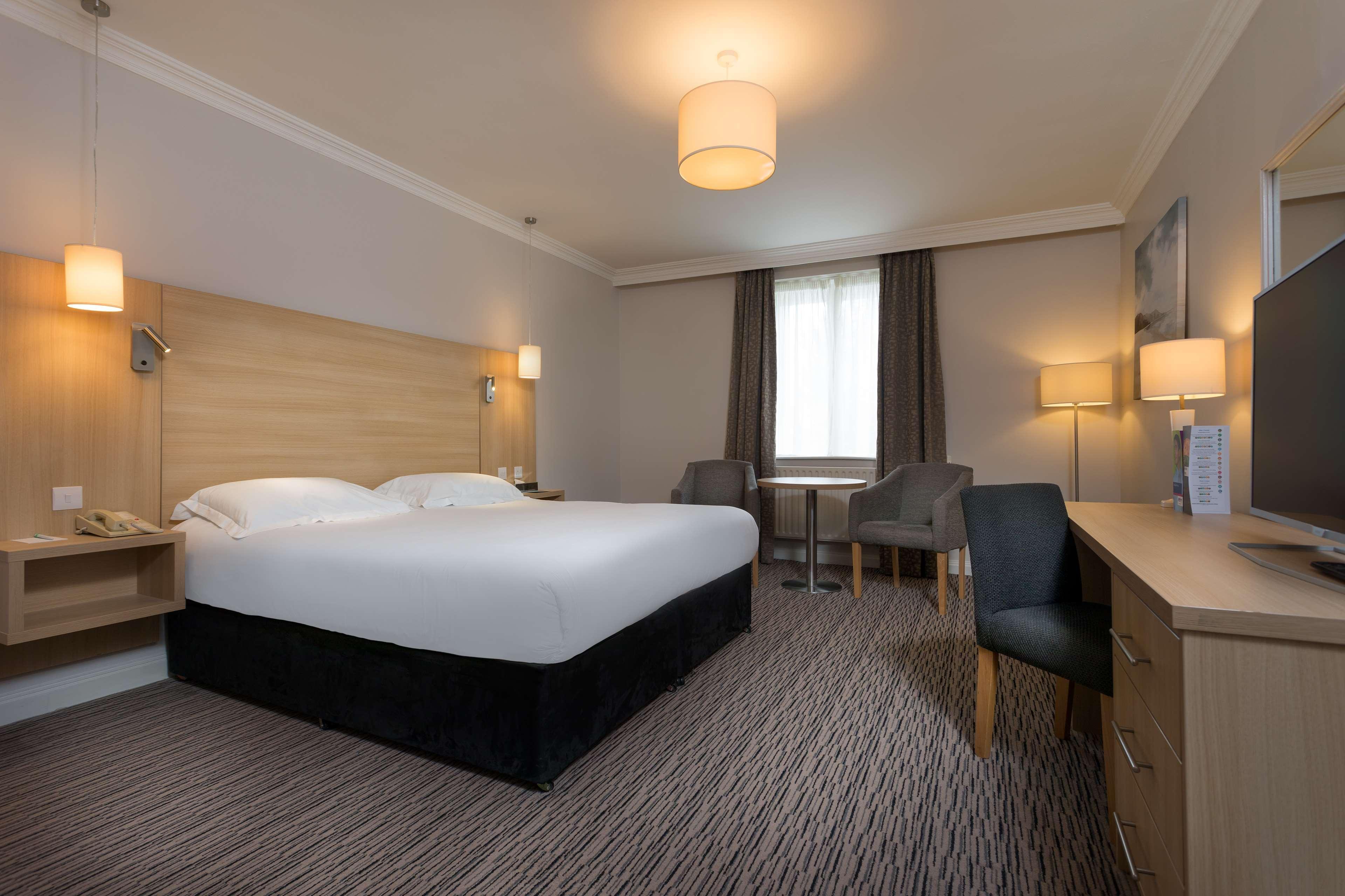 Park Inn By Radisson Shannon Airport Екстер'єр фото