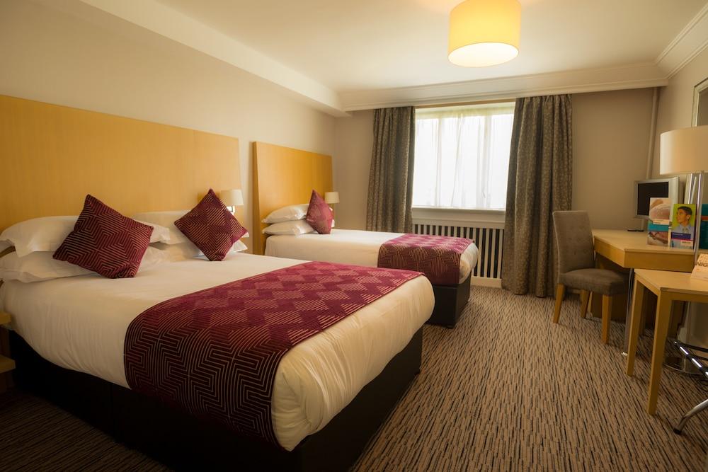 Park Inn By Radisson Shannon Airport Екстер'єр фото